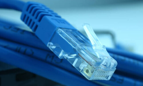 Network connection plug